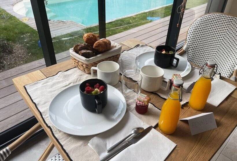 ベッドアンドブレックファースト Les Pénates Bordelaises   Maison D Hôtes   Guesthouse