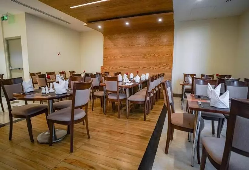 ホテル Emaar Elite