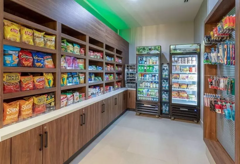 Hotelli La Quinta Inn & Suites By Wyndham Galt Lodi North