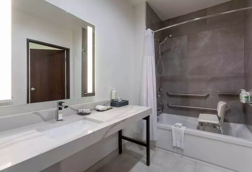 Hotelli La Quinta Inn & Suites By Wyndham Galt Lodi North