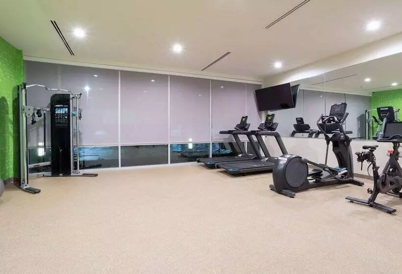 Hotelli La Quinta Inn & Suites By Wyndham Galt Lodi North