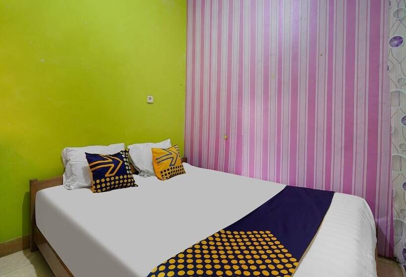 호텔 Oyo Homes 91156 Eco Tourism Big Farmer Desa Kertawangi Syariah