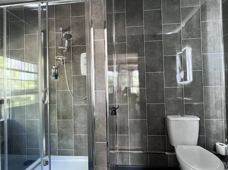 هتل The Bridge Inn