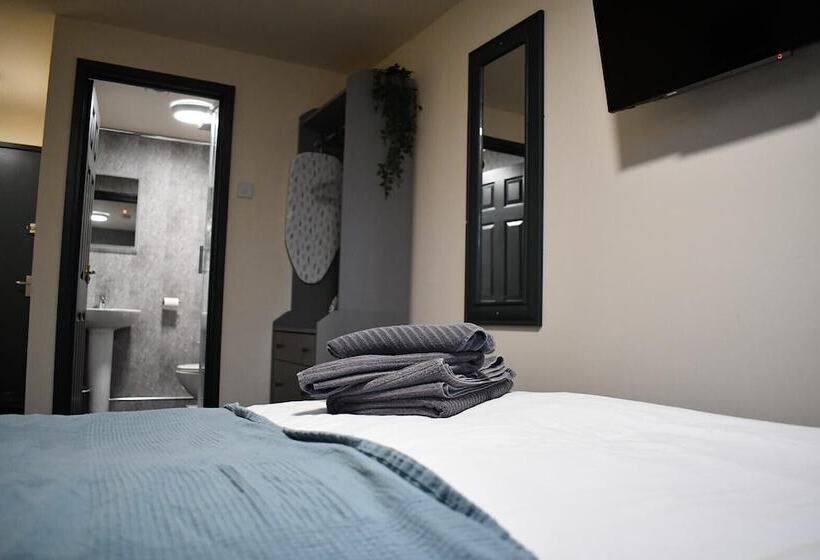 هتل The Bridge Inn