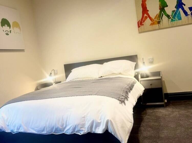 هتل The Bridge Inn