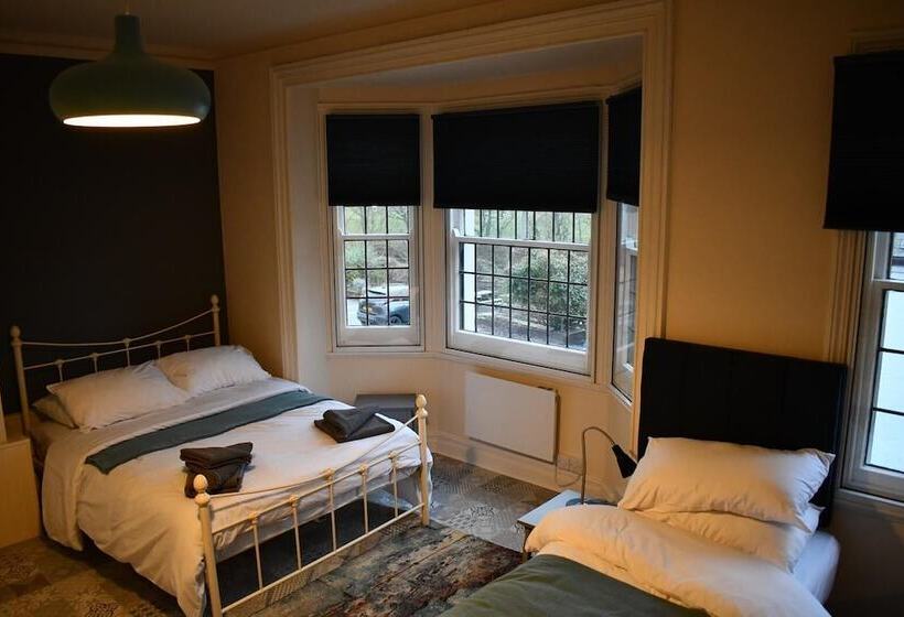 هتل The Bridge Inn