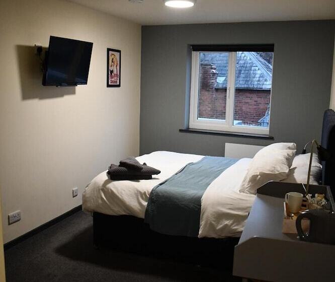 هتل The Bridge Inn