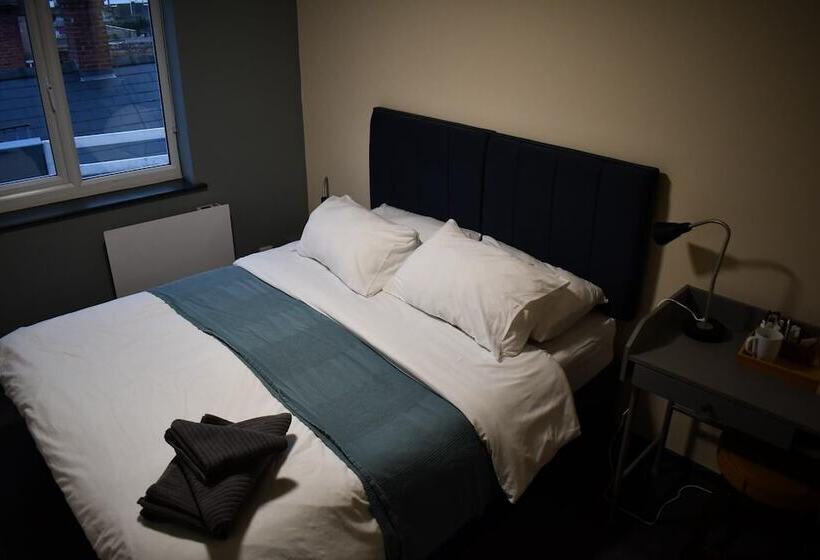 هتل The Bridge Inn