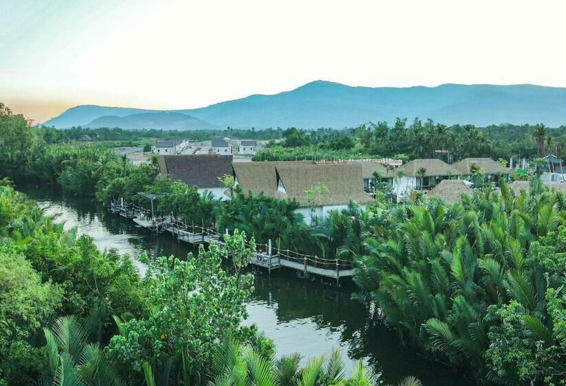 Rivertree Villa & Resort