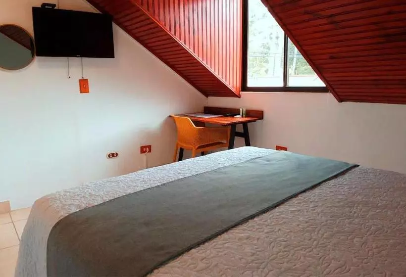 Trebol Amarillo Bed & Breakfast