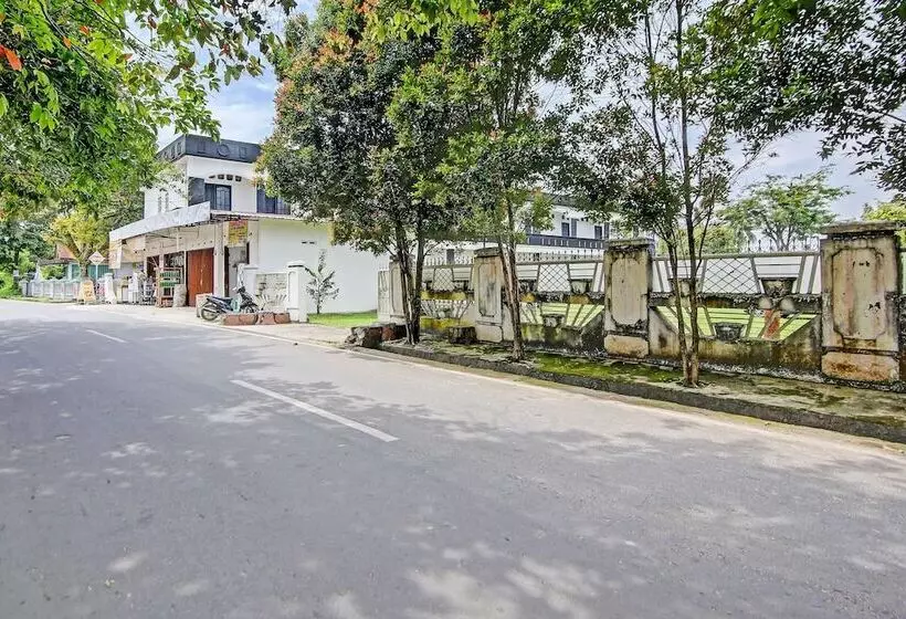 ホテル Oyo 91127 Wisma Sukajadi Syariah