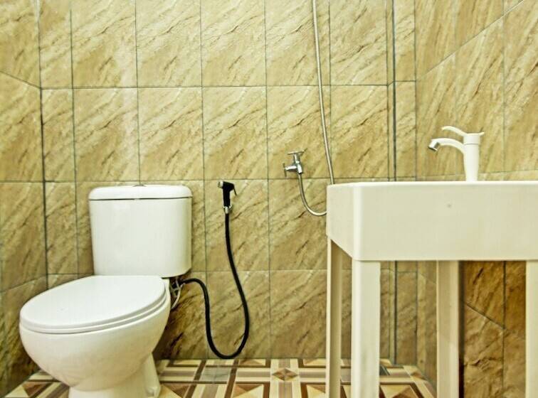 Отель Oyo 91127 Wisma Sukajadi Syariah