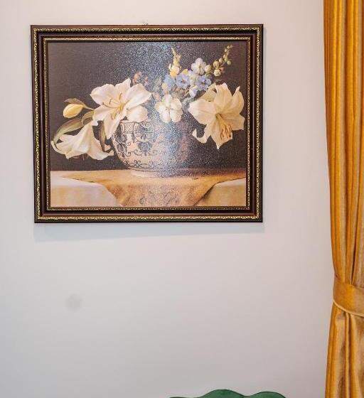 Minh Chau Hotel & Coffee