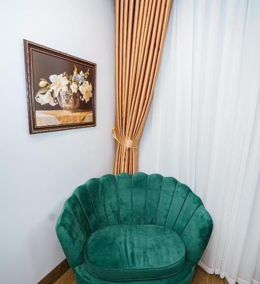 Minh Chau Hotel & Coffee