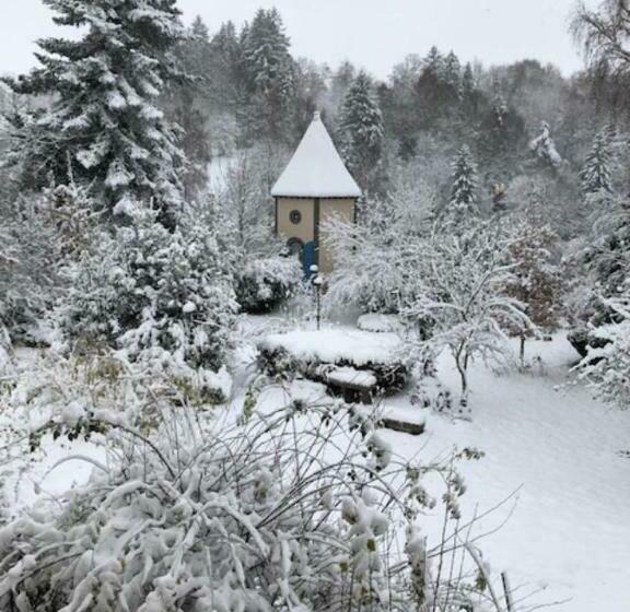 膳宿费 Les Andalouses