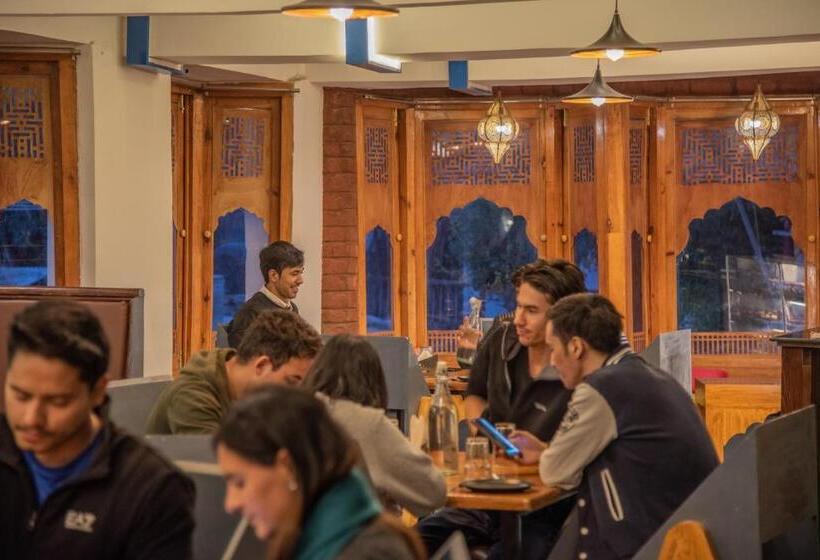 Hotel Black Sheep Bed And Breakfast