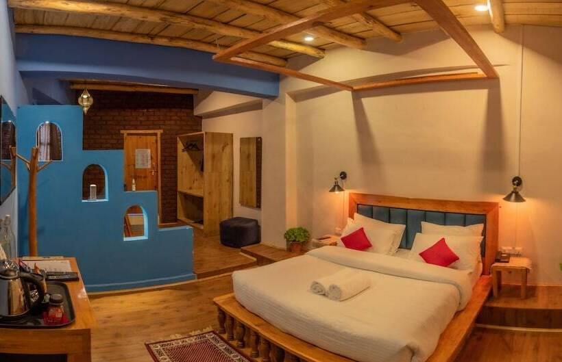 Hotel Black Sheep Bed And Breakfast