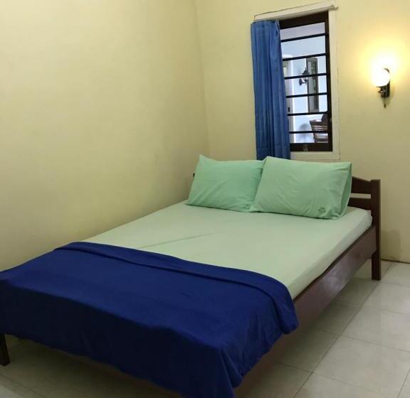 Szálloda Wisma Pinggir Mitra Reddoorz