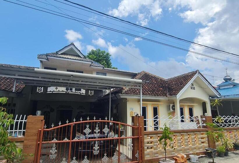 Szálloda Wisma Pinggir Mitra Reddoorz