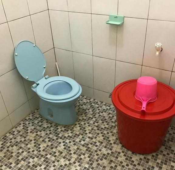 Szálloda Wisma Pinggir Mitra Reddoorz