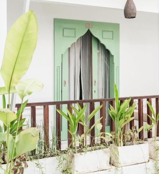 בית מלון כפרי Naia Lombok