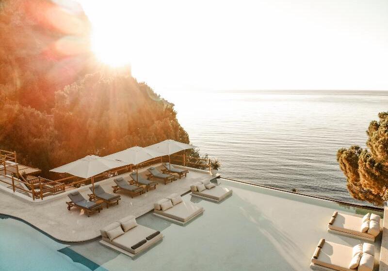 فندق Perios Beach House Adults Only