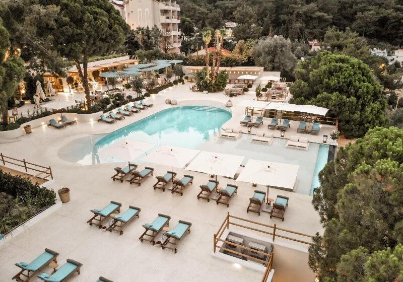 فندق Perios Beach House Adults Only