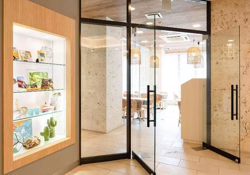 酒店 Comfort Inn Naha Tomari Port