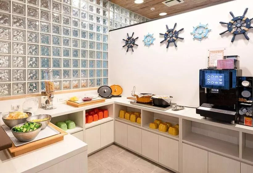 酒店 Comfort Inn Naha Tomari Port