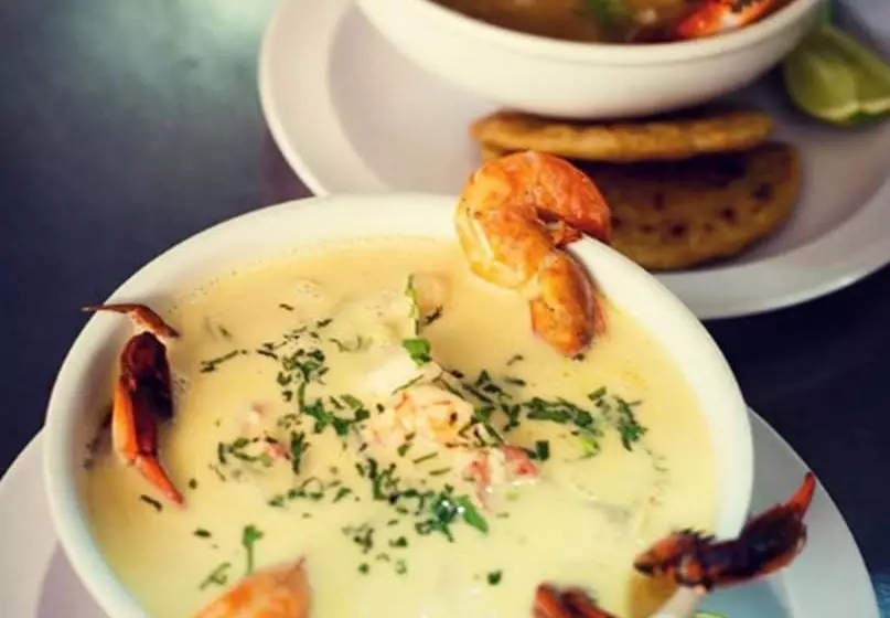 هتل Pacific Paradise