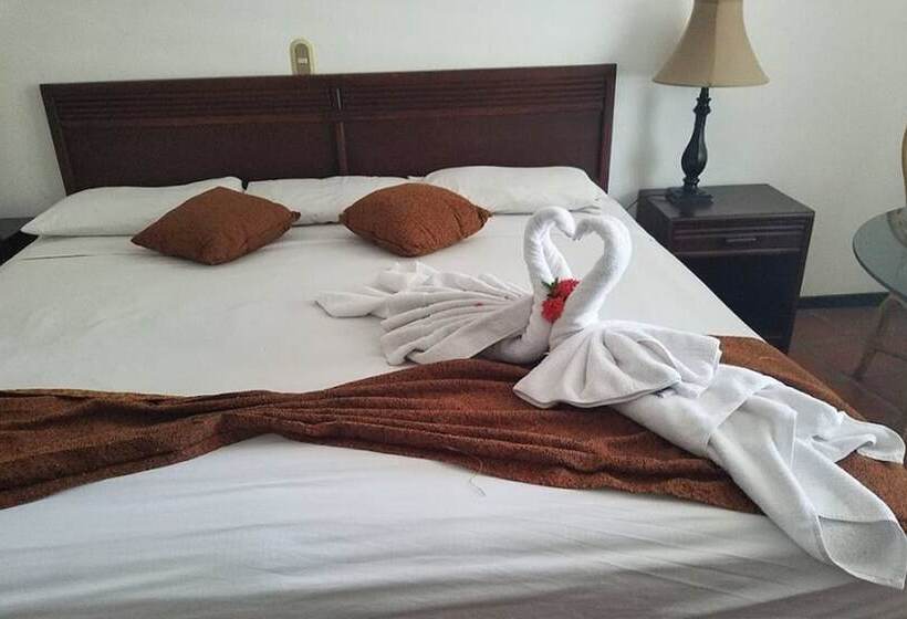 هتل Pacific Paradise