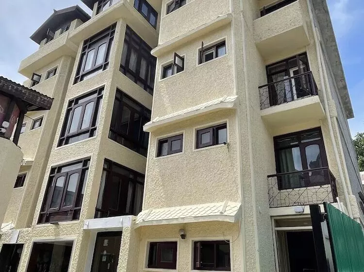 Hotel Sadaf