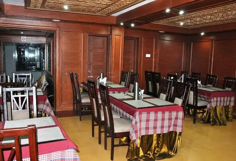 Hotel Sadaf
