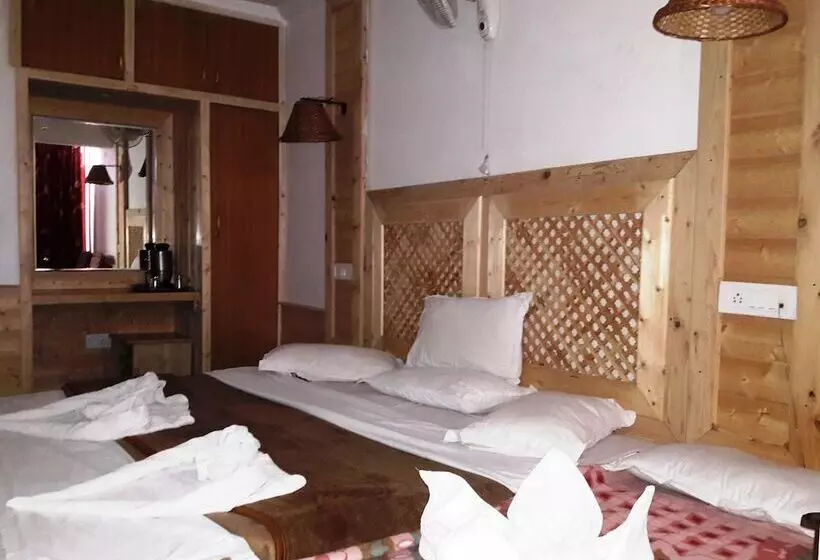 Hotel Sadaf