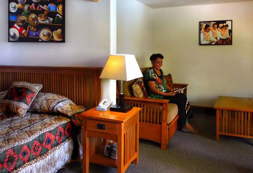 هتل Sadie's By The Sea