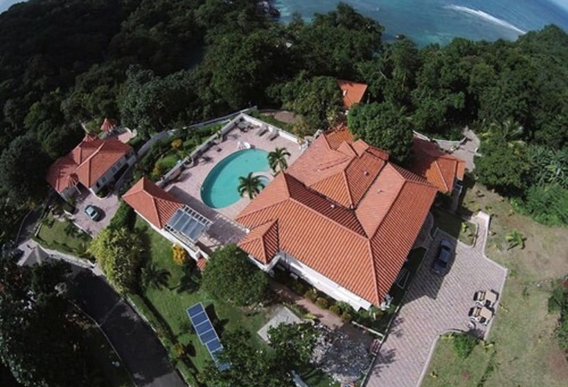 هتل Tropical Lagoon Resort