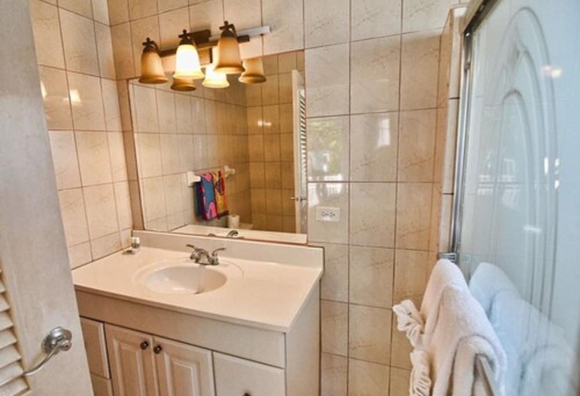 هتل Tropical Lagoon Resort