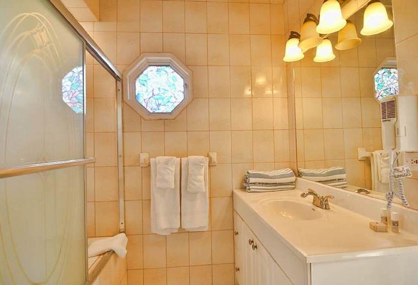 هتل Tropical Lagoon Resort