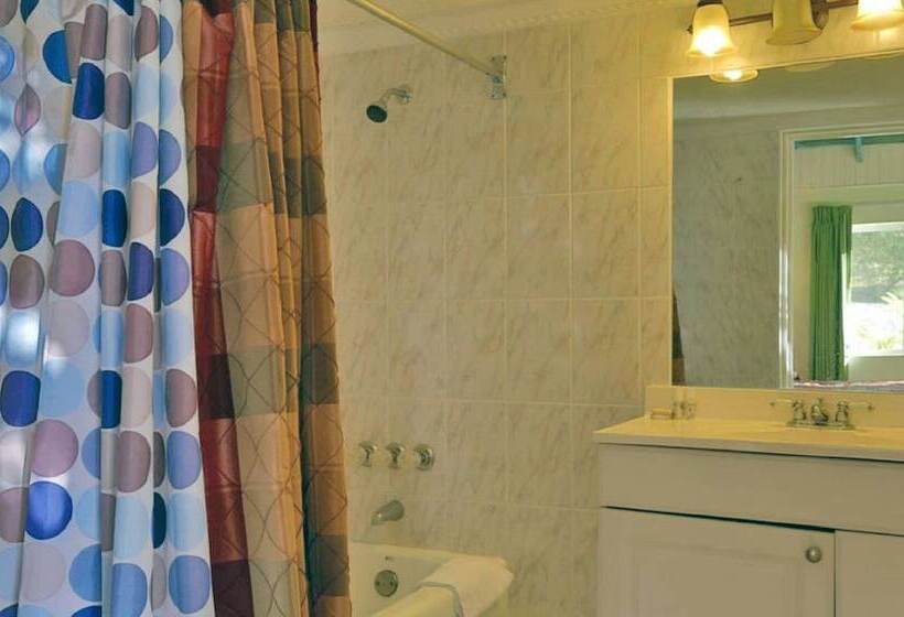 هتل Tropical Lagoon Resort