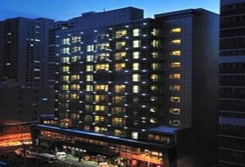 Otel Urumqi Bayinhe