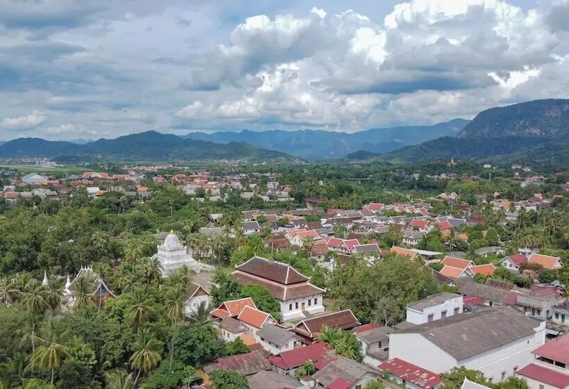 هتل Villa Oasis Luang Prabang