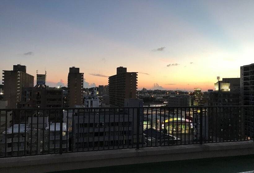 Hotelli Weekly Harborview Mansion Main Building