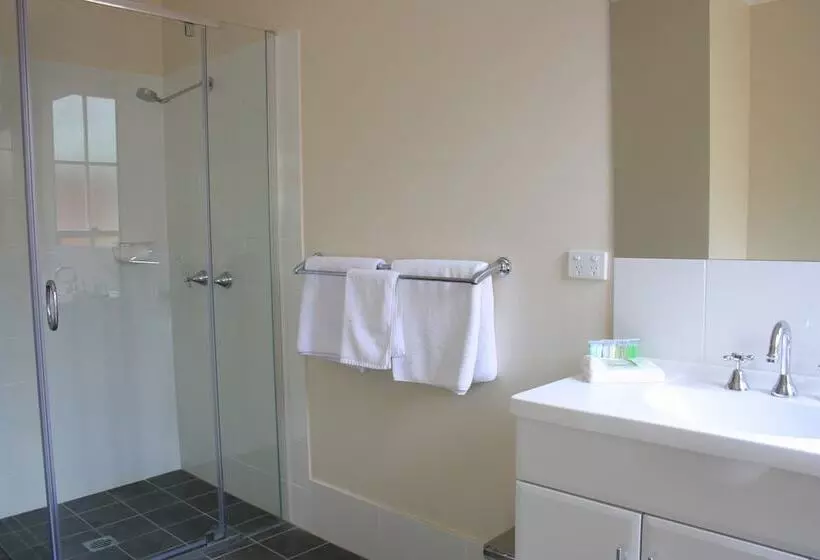 مُتل Pokolbin Village Estate