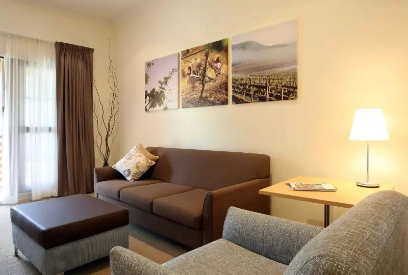 مُتل Pokolbin Village Estate