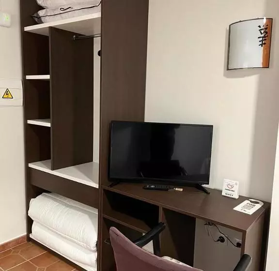 Aamiaismajoitus (B&B) Hostal El Griel No Disponemos De Recepción Física