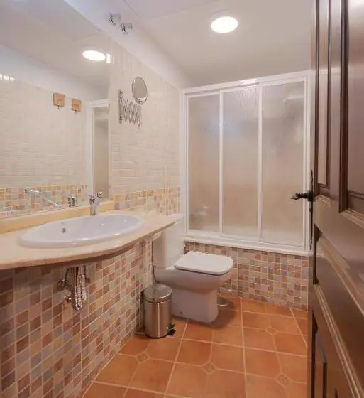 Aamiaismajoitus (B&B) Hostal El Griel No Disponemos De Recepción Física