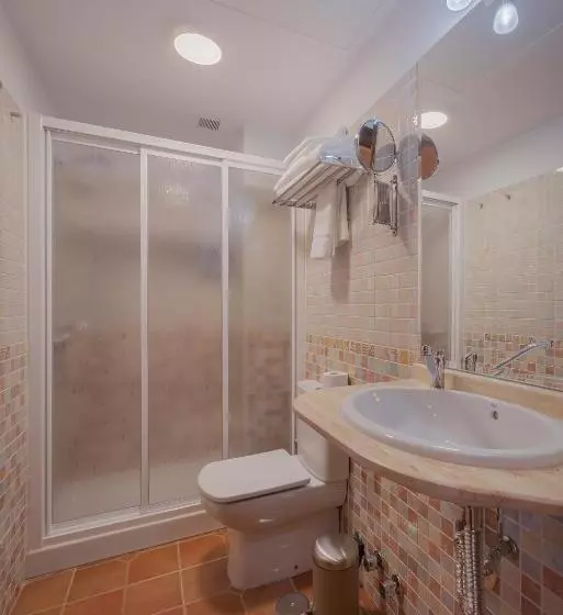 Aamiaismajoitus (B&B) Hostal El Griel No Disponemos De Recepción Física