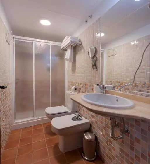 Aamiaismajoitus (B&B) Hostal El Griel No Disponemos De Recepción Física