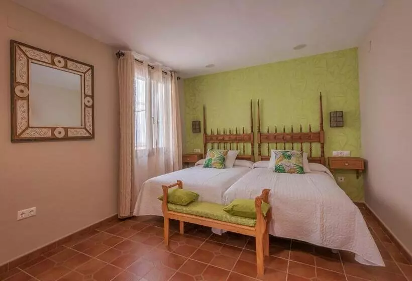 Aamiaismajoitus (B&B) Hostal El Griel No Disponemos De Recepción Física