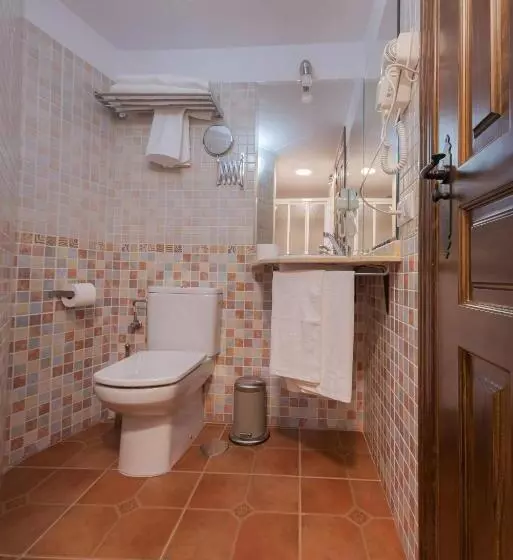 Aamiaismajoitus (B&B) Hostal El Griel No Disponemos De Recepción Física